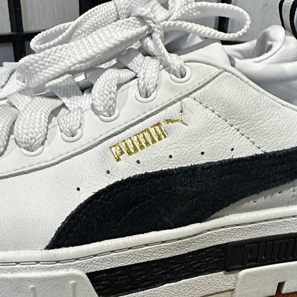 Puma White Platform Sneakers with Black Stripe EUC Size 7 - Picture 2 of 9